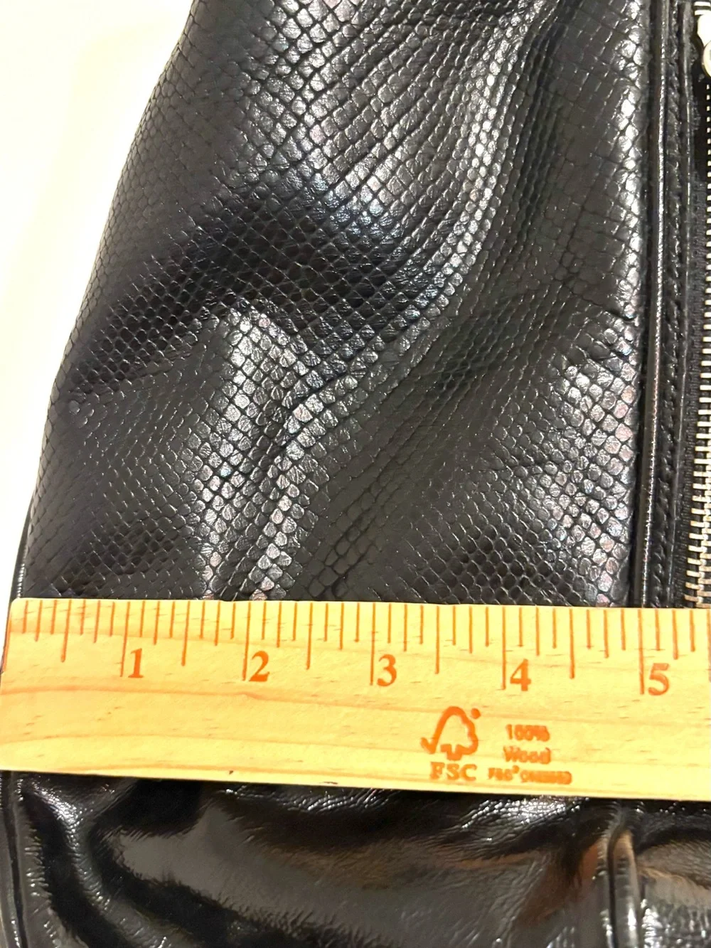 VTG Brighton Large Hobo Black Leather Snake-embossed Finished Shoulder Handbag
